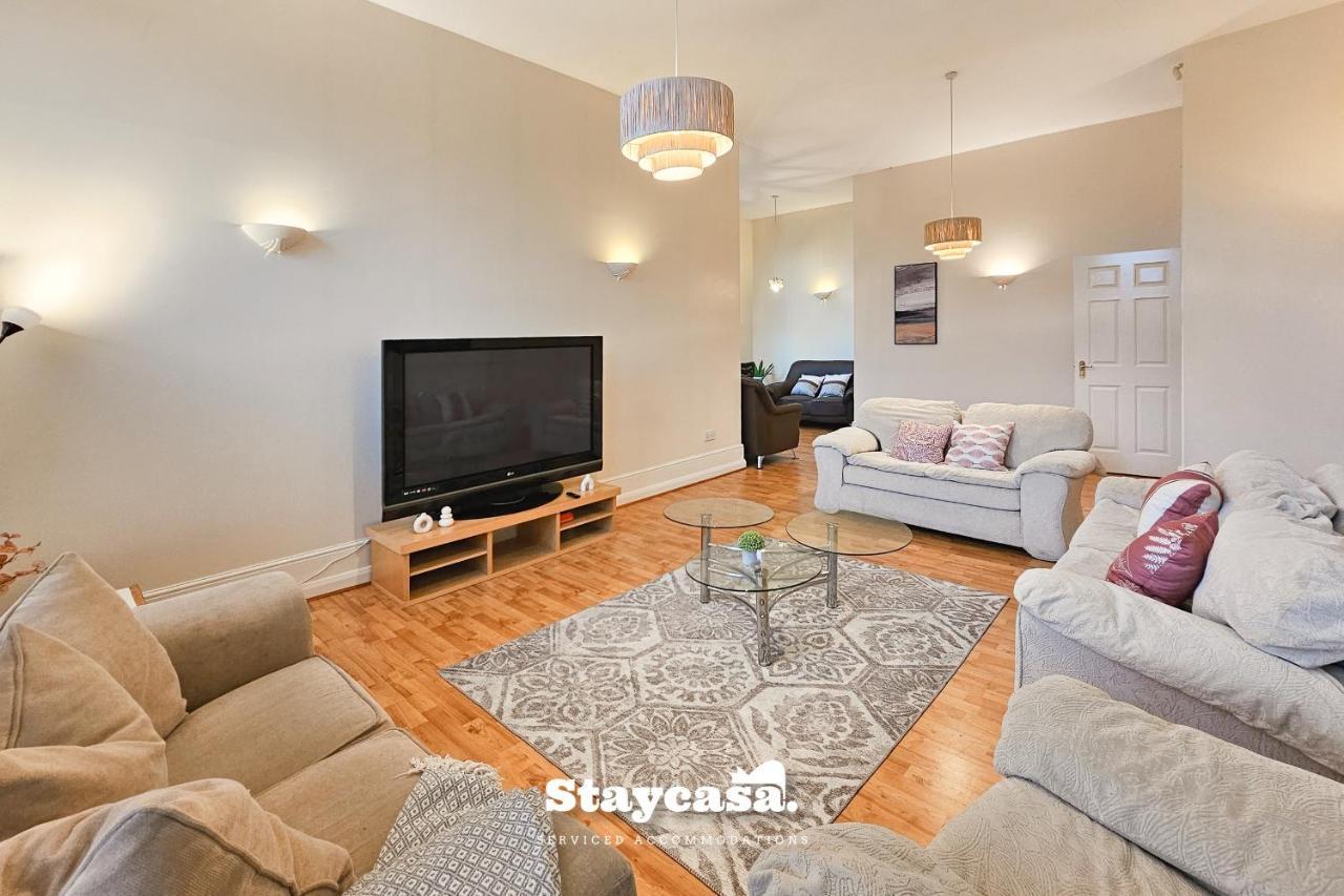 Spacious Home In Whalley Range With Free Parking แมนเชสเตอร์ ภายนอก รูปภาพ